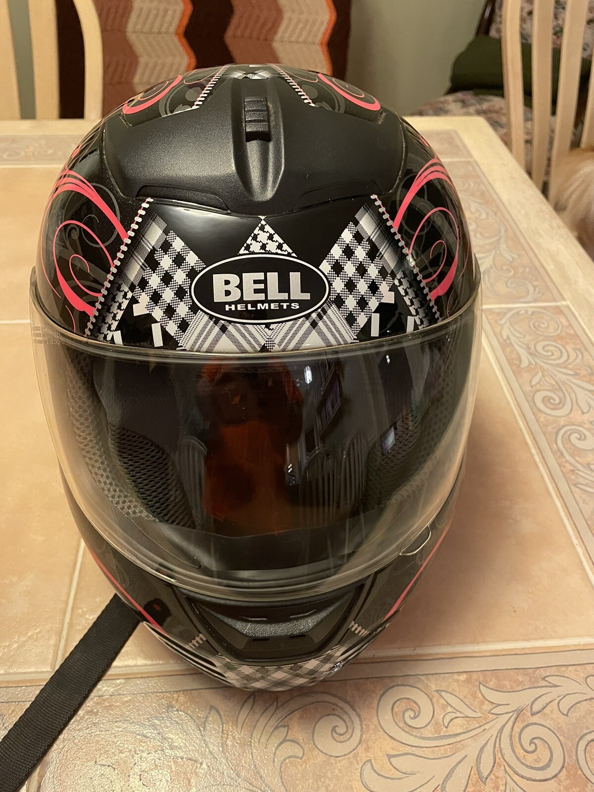 Women&rsquo;s Bell Arrow Full Face Motorcycle Helmet "Zipper Zip