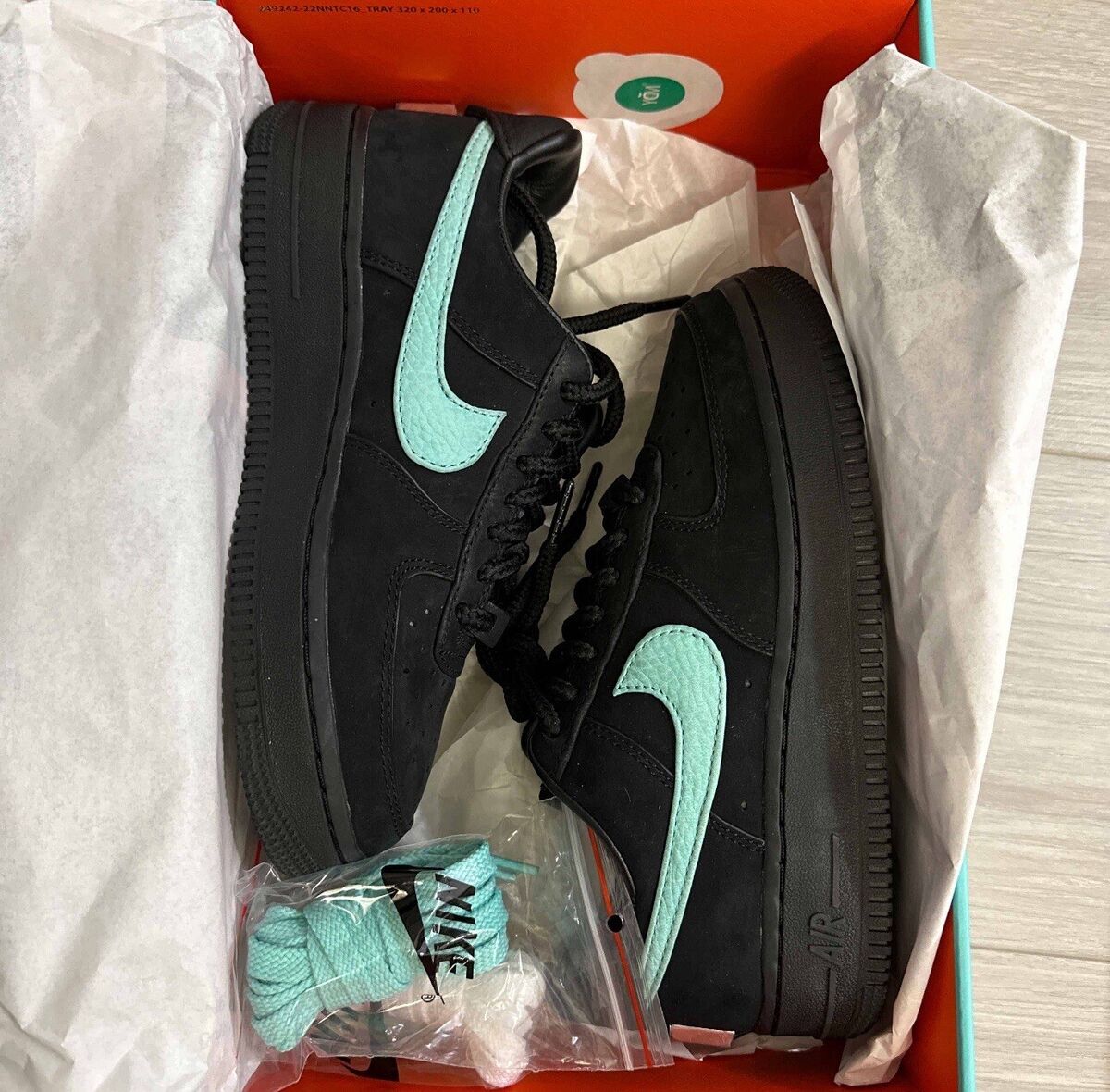 NIKE Air Force 1 Low Tiffany & Co. 1837 DZ1382 001 SIZE 3.5 NIKE Air Force 1 Low Tiffany & Co. 1837 DZ1382 001 SIZE 3.5