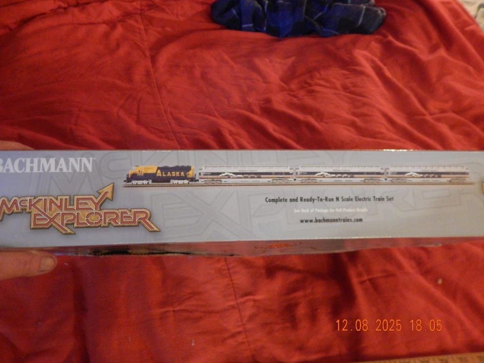 Bachmann McKinley Explorer RTR N Scale Train Set-NIOB, But has lost some track - Image 3 of 4
