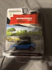 GREENLIGHT 1/64 SHOWROOM FLOOR SERIES 3 2022 FORD MUSTANG MACH-E