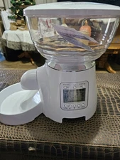 Paws and Pals Automatic Pet Feeder new