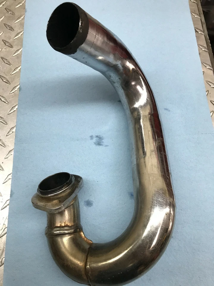 Tubo de escape delantero gas gas TXT280, buen estado de limpieza parece encajar en la era 95-04. Foto 2 de 4