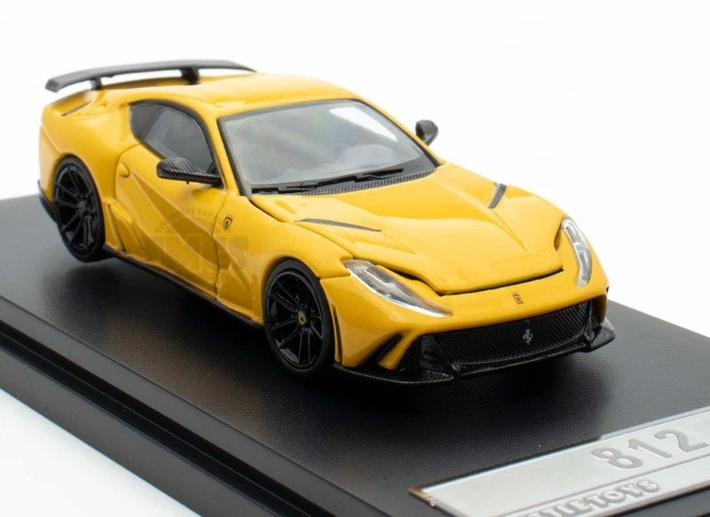 FERRARI 812 N-Largo - gloss yellow - LMLF 1:64 - Immagine 2 di 4