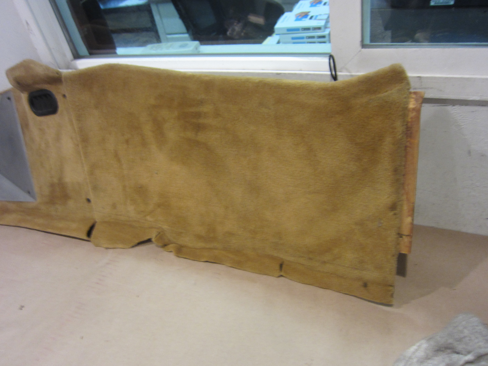 Ferrari 550 - LH Driver Side Tunnel Carpet - P/N 64947100 - 64585200