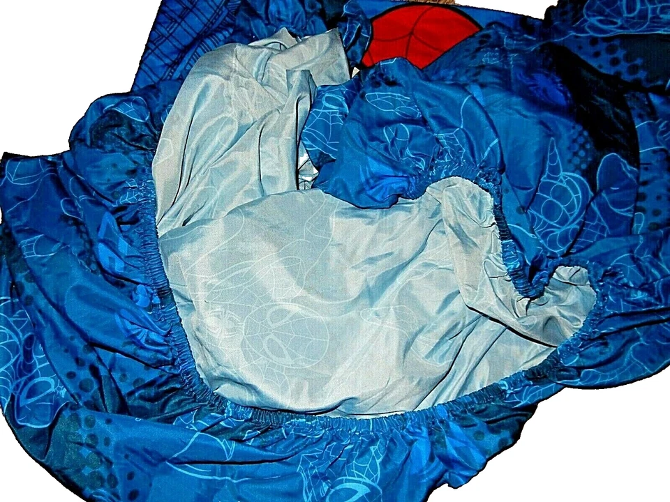 9A!¡GUAU! Juego de sábanas dobles de microfibra y funda de almohada Marvel Spider-Man Foto 4 de 4