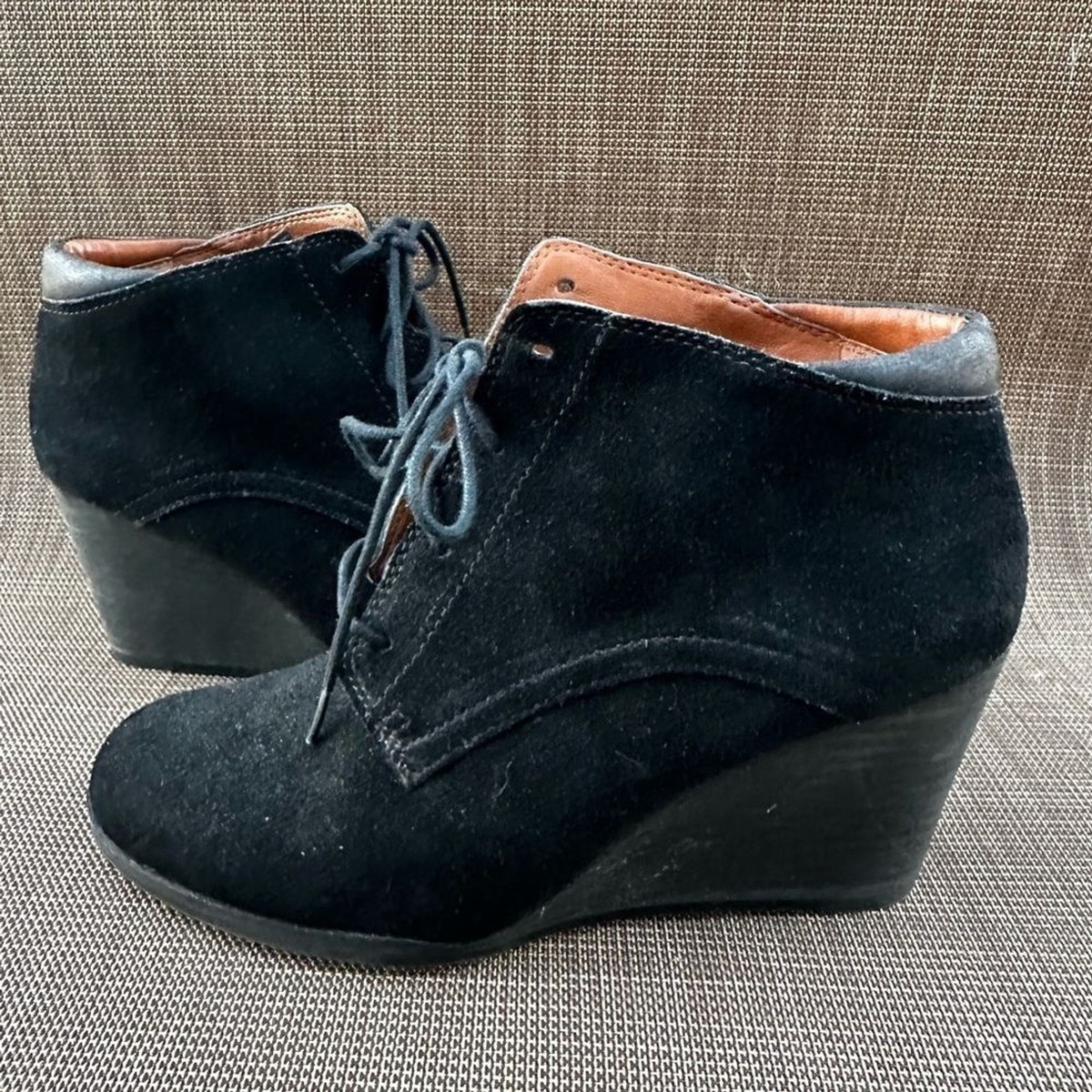 Lucky Brand Sumba Black faux suede wedge booties size