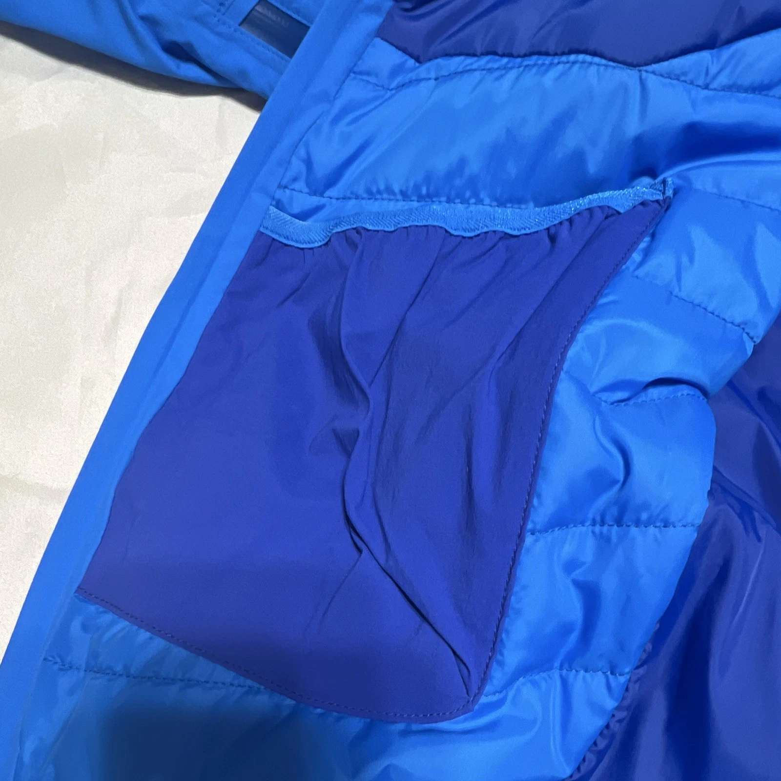 Berghaus Men's Gore-Tex Twilight Blue Hydroloft Elite Gore-Tex Jacket - product detail image 12