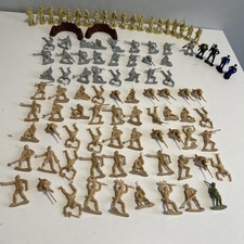 Vintage Lot Of 100 Plastic Army Men Toys Multi Green Tan Silver Fireman