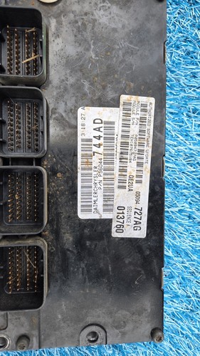 2006 Jeep commander 5.7L Engine Computer ECU ECM P56044744AD - Picture 3 of 6