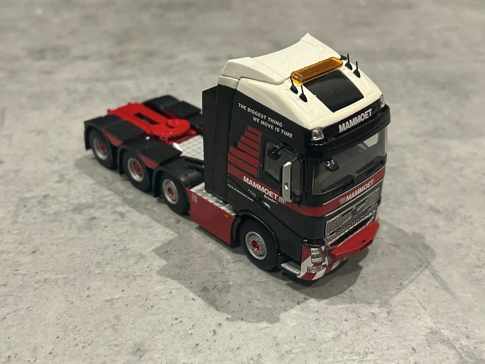 Globetrotter WSI 1:50 Mammoet Volvo FH04 8x4 - Immagine 2 di 3