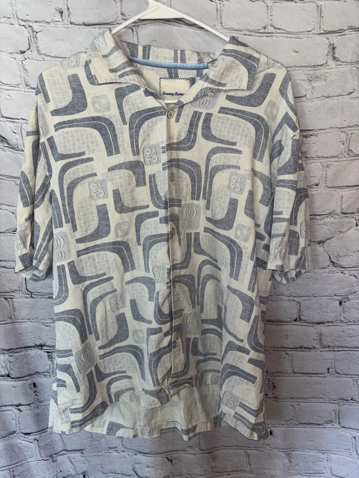 Tommy Bahama Shirt Men Large Gray Button Up Silk Camp Loop Collar Tiki