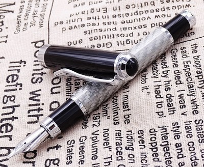 Fuliwen Steel Fountain Pen Black Color with Pretty Pearl Clip Medium Nib Pen Fuliwen Steel Fountain Pen Black Color with Pretty Pearl Clip Medium Nib Pen