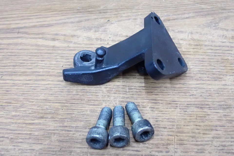 1999 TRIUMPH ADVENTURER 900C KICKSTAND MOUNTING BRACKET - Изображение 4 из 4