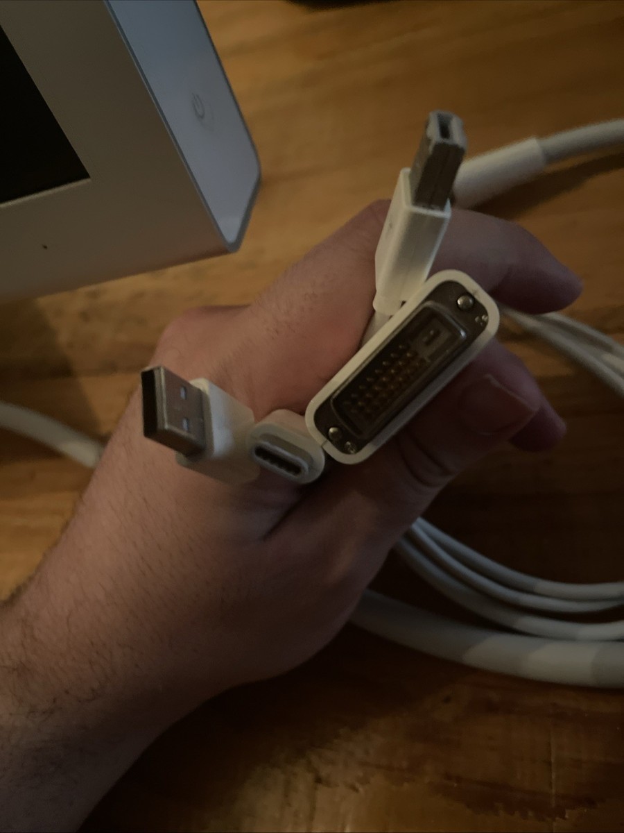Apple CINEMA HD DISPLAY　A1083　ディスプレイ　③ Apple A1083 30