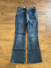 Levi  s Premium Women 70s High Flare Jean 28x32 NWT