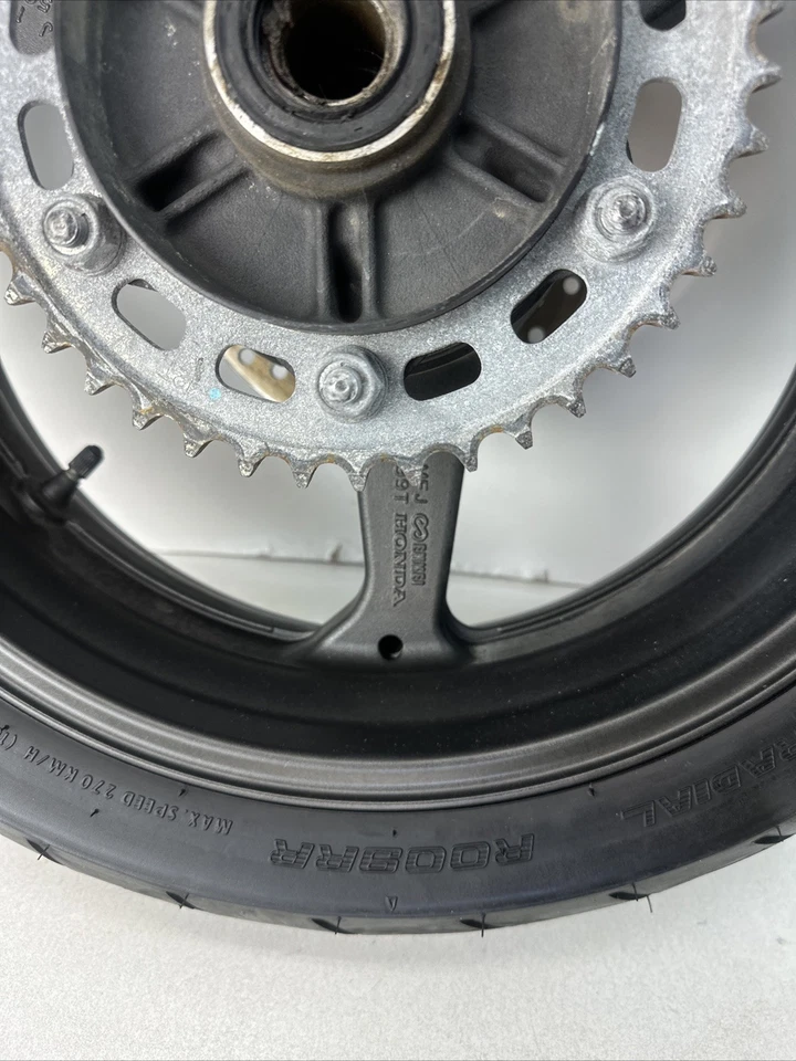 Llanta trasera Honda CBR600RR CBR 600RR 2007-2012 negra recta *doblada agrietada* Foto 2 de 4