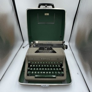 Vintage 1950s Royal Quiet De Luxe Typewriter Olive Green Working Manual Writer