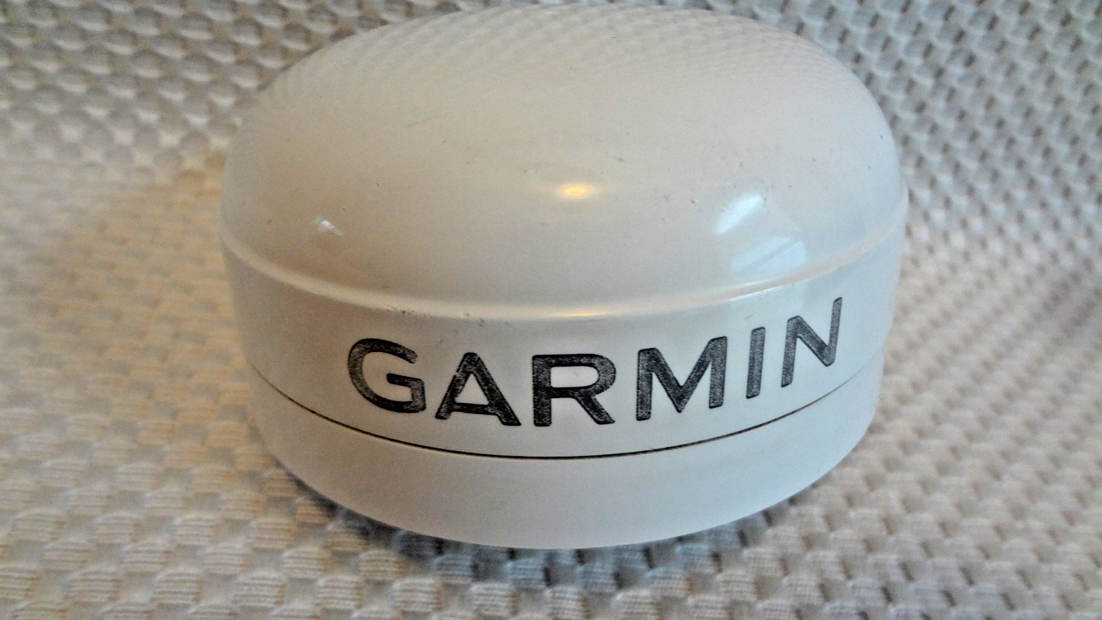 Garmin GPS-17X NMEA 2000 N2k GPS Puck Antenna Sensor w/ Underdeck Mount