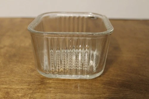 Vintage Federal Clear Glass Ribbed Refrigerator Dish 4 1/4" Square.. ( No Lid )