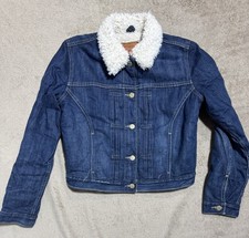 Women  s Levi  s Blue Jean Sherpa Trucker Jacket Size Medium EUC