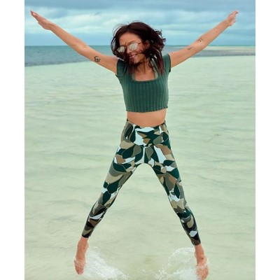 OFFLINE By Aerie Real Me Smocked 7/8 Legging Dusty Seafoam Green Print Sz XS