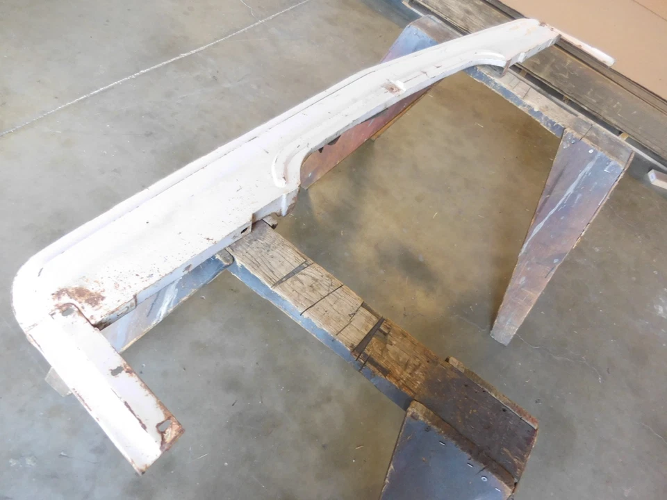 Cenefa de llenado de parachoques Mercury Montclair 1960 Foto 4 de 4