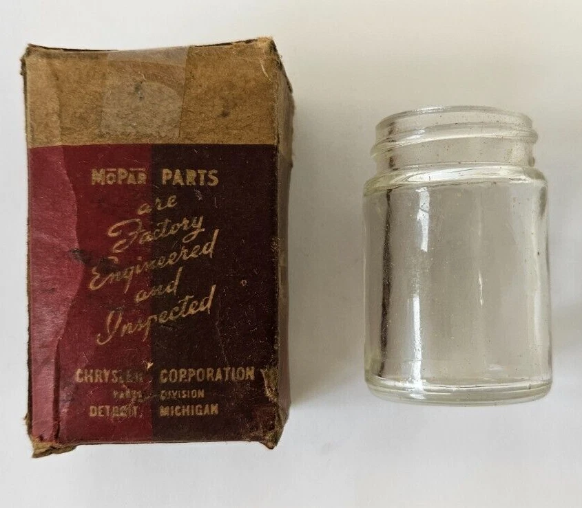 1940-1948 Plymouth Dodge Desoto Chrysler Fuel Filter Bowl Glass NOS 860290 - Image 3 of 4