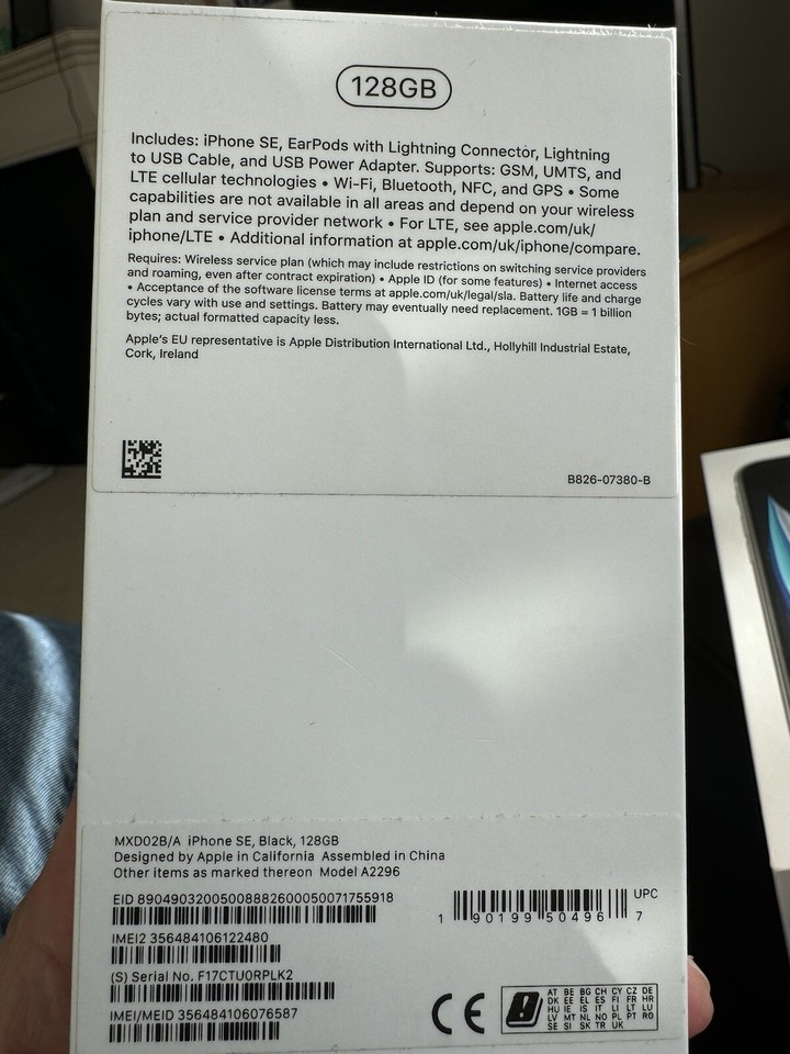 Original Apple EarPods InEar Headphones with Lightning Connector A1748