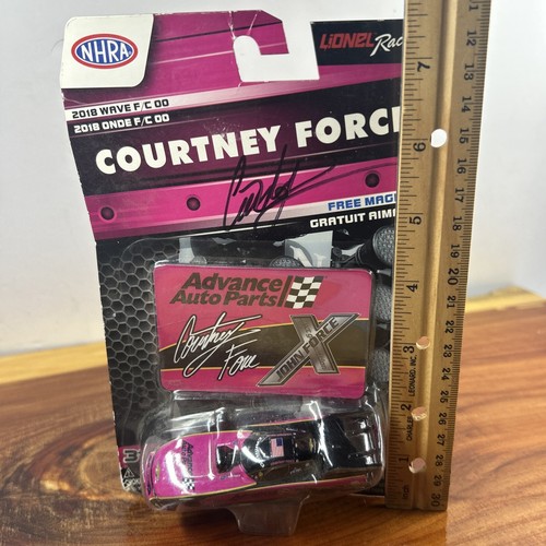 Signed 2018 Wave F/C Lionel NHRA Courtney Force Advance 1/64 Diecast Car Magnet - Picture 5 of 5