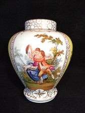 Dresdner Baluster Vase mit Watteauesken & Blumentafeln, um 1890