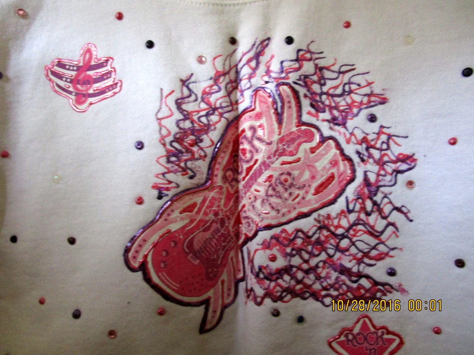 HANES, comfort zone, white sweatshirt w/embellishments size 6 (girls) NEW - Image 3 of 4