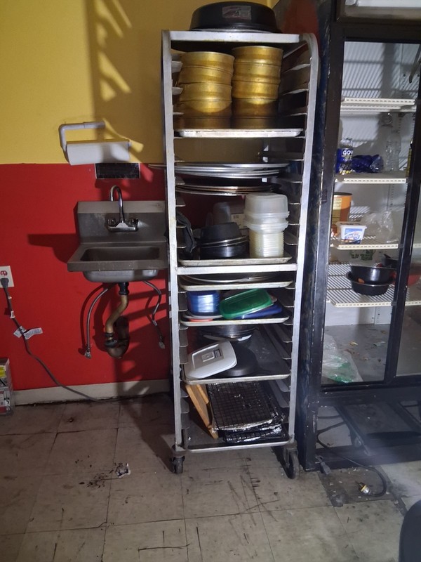 Used Mobile Pizza Rack w/ 20 Pan Capacity | Good Condition