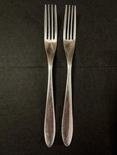 2 Studio William Sycamore Mirror Stainless Dinner Forks 8 1/4”