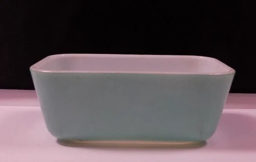 PYREX Vintage #0502  Turquoise Small Loaf Pan/Refrigerator Dish Vintage MCM #18
