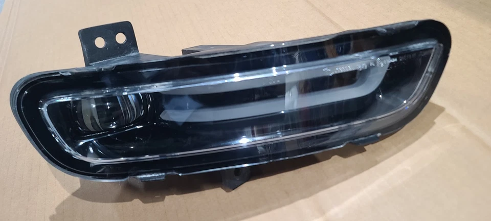2018/2021 JEEP GRAND CHEROKEE LED 右侧雾灯 原始设备制造商 #68273052A — 第 2/4 张图片