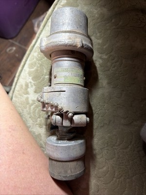Crouse And Hinds Arktite Apj 3475 Used  250vdc 600vac 4w 4c