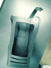 New Motorola  OEM PMLN5020C Hard Leather Case w/ 3 in swivel belt loop XPR6000 