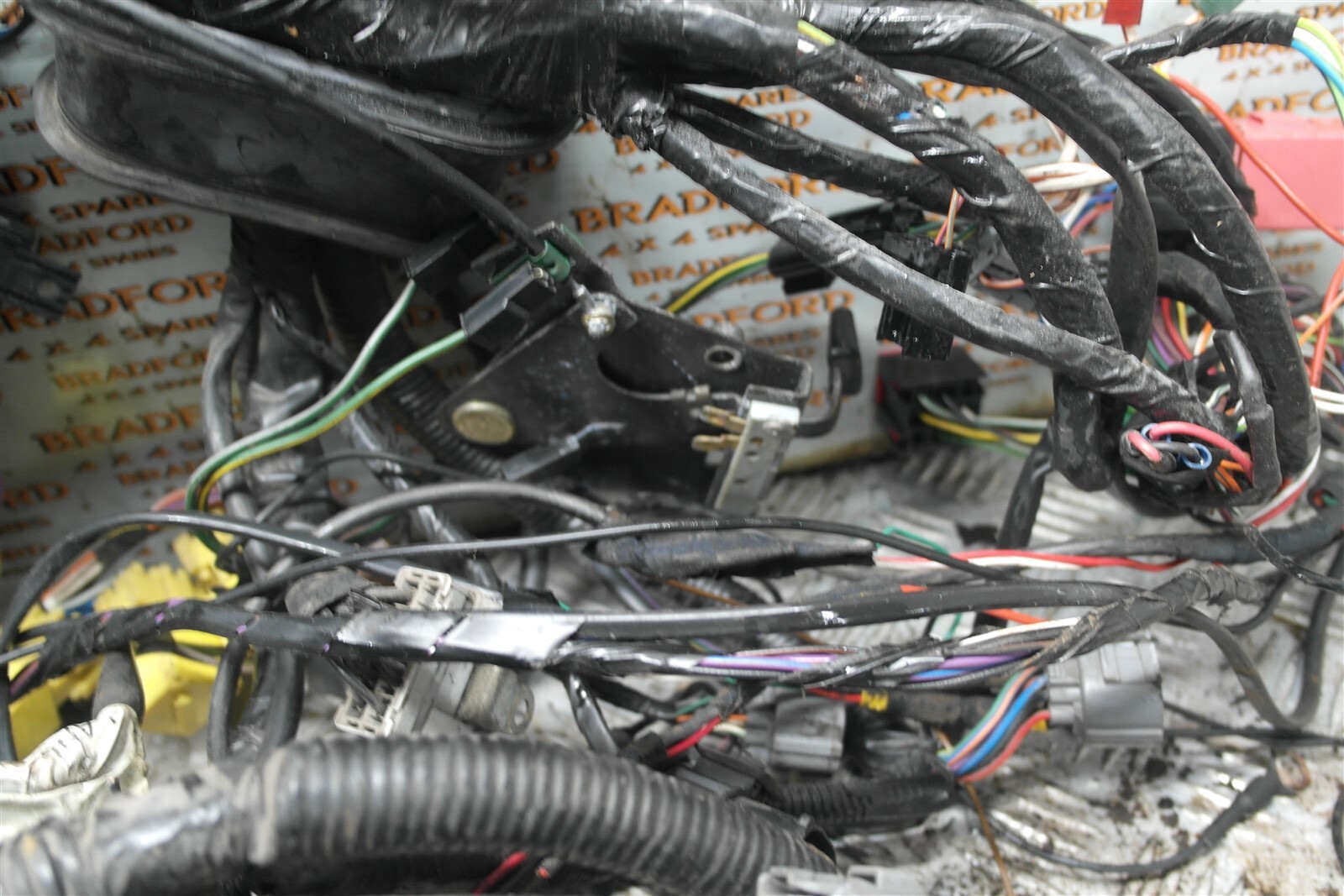 BFD061937 2002 LAND ROVER DEFENDER 90 TD5 15P BULKHEAD WIRING LOOM eBay