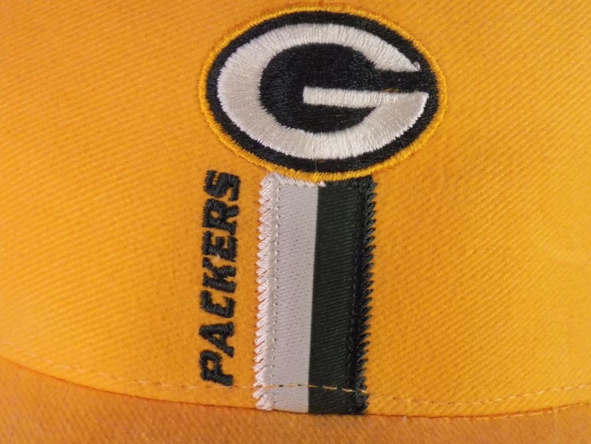 NFL GBパッカーズ PROLINE キャップ Green Bay Packers Logo Diamond Cut Hat Pro Line Snap Back