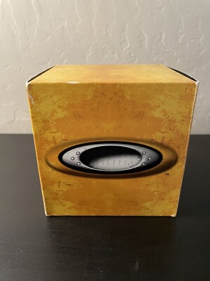 RARE MEN'S OAKLEY STEALTH SADDLEBACK CUFF WATCH Dead Battery w/ Black Dial 04