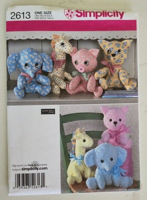 Simplicity Sewing Pattern 2613 Elephant Pig Cat Giraffe stuffed Animals UNCUT