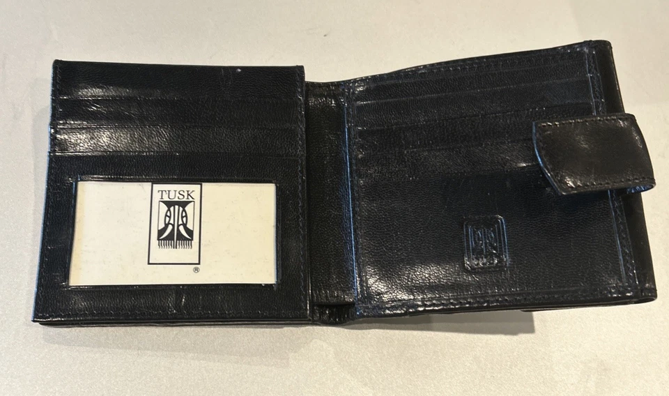 Cartera para mujer vintage de piel animal de cuero negro con colmillo Foto 4 de 4