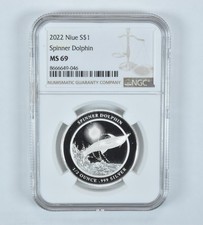 2022 Niue 1 Dollar Silver Spinner Dolphin 1/2 Oz MS69 NGC Brown Label