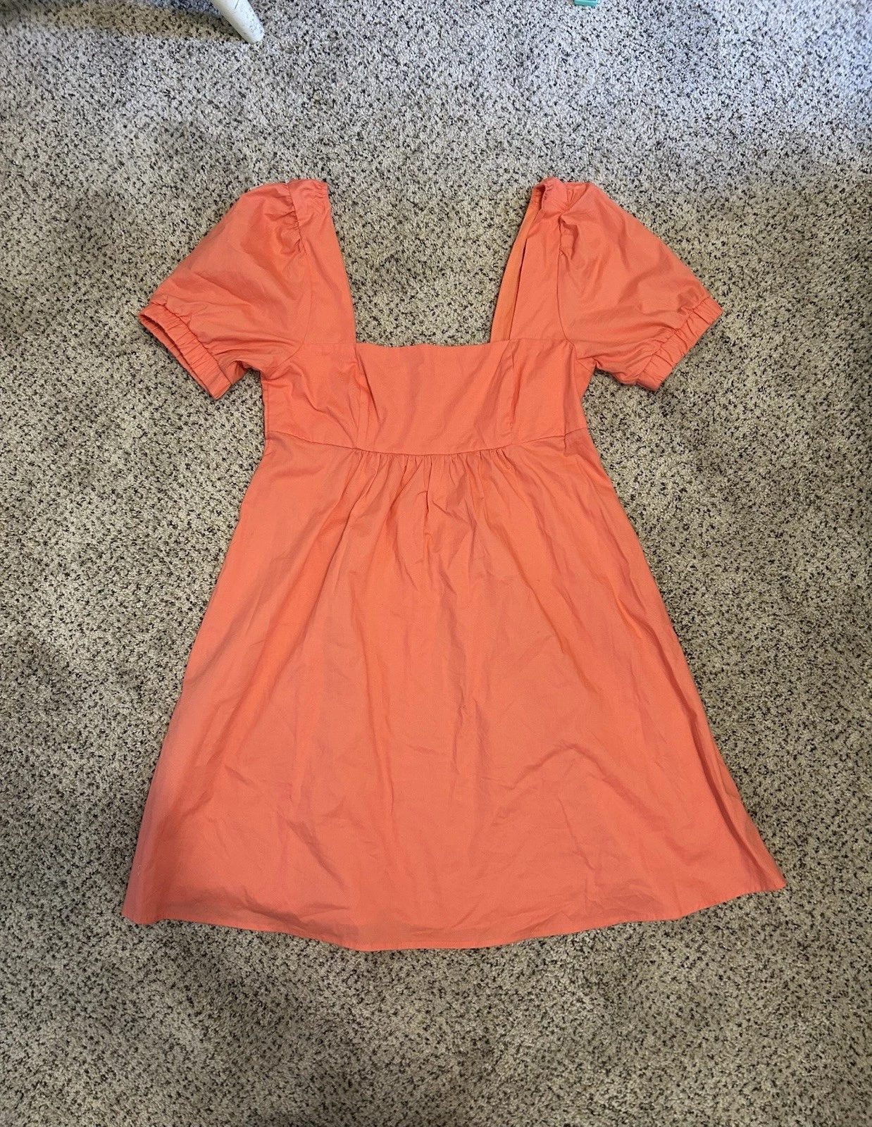 Sundress
Opens in a new window or tab