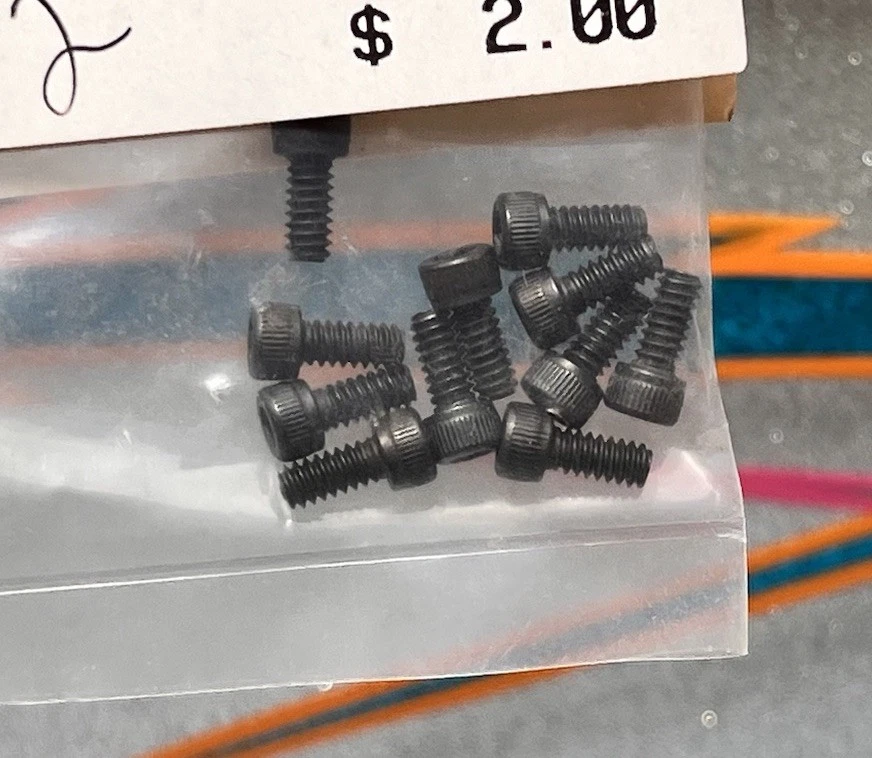 Team Associated RC10 1:10 Screws Cap 4-40 x 1/4in #6285 FACTORY SEALED NEW - Image 3 of 3