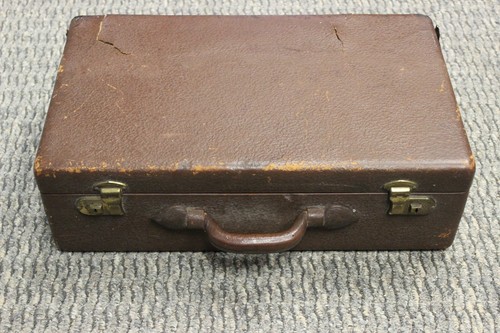 Antique 1920s Art Deco Pearl Celluloid Butterscotch 7 Pc Vanity Set With Case - Picture 9 of 13