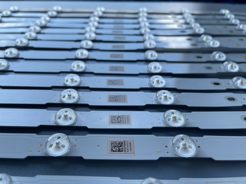 Sony XBR-85X900F LED Strips (26) LB85005 V0_02-L / LB85005 V1_03-R / LB85005 - Picture 4 of 12