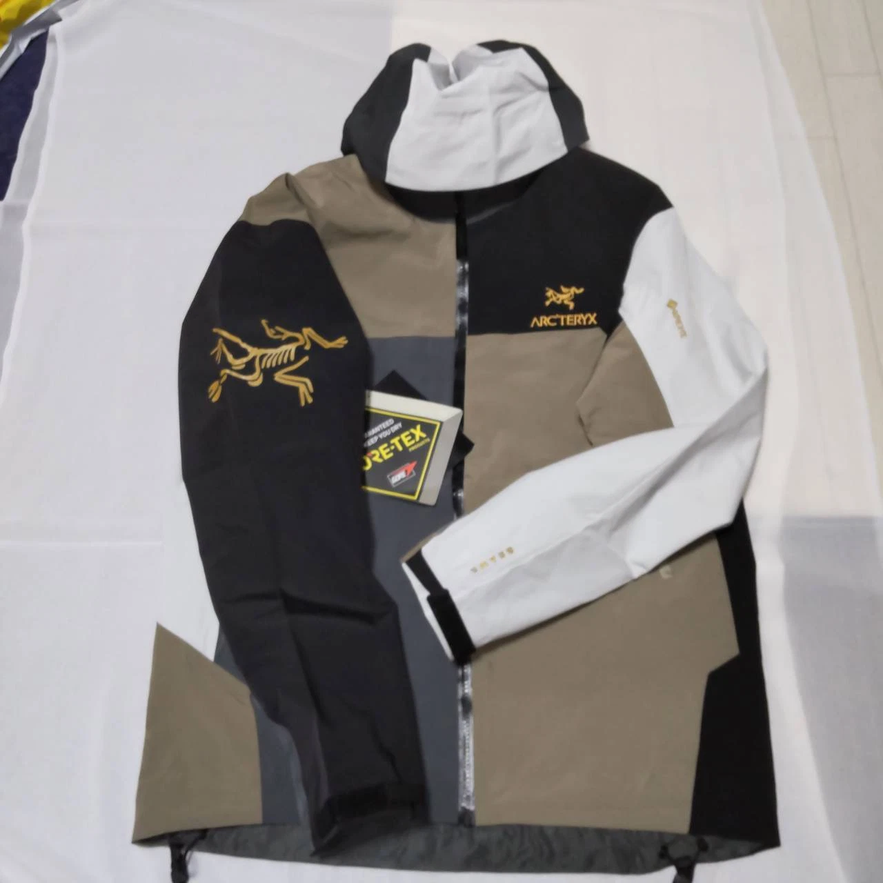 ARC'TERYX controllare descrizione taglia S 3xl ARC’TERYX BEAMS GORE TEX BETA JACKET pioggia vento caldo