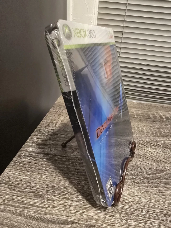 Devil May Cry 4 Collectors Edition - Microsoft Xbox 360 - Image 2 of 4