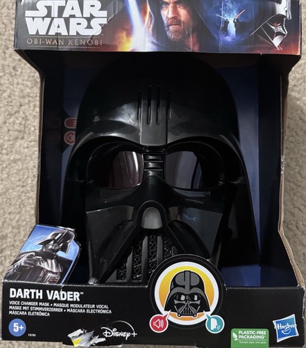 Star Wars Darth Vader Mask with Voice Changer Disney Store Exclusive - Picture 2 of 2